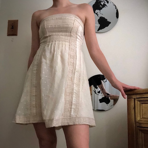 Dress - Picture 2 of 5